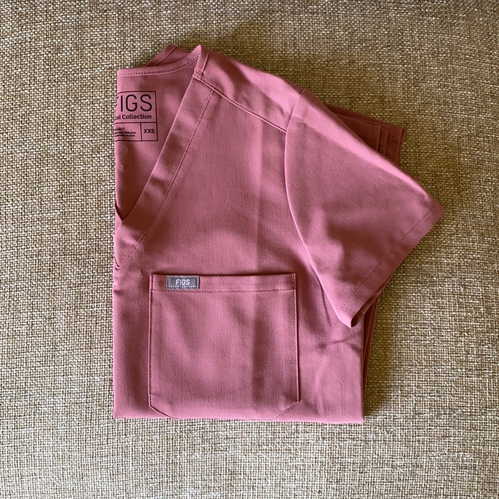 FIGS Catarina one pocket scrub top